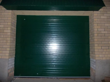 Секционные ворота Зеленые DoorHan RSD02